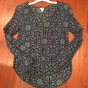 HINGE blue long sleeve top, w/bird pattern--M